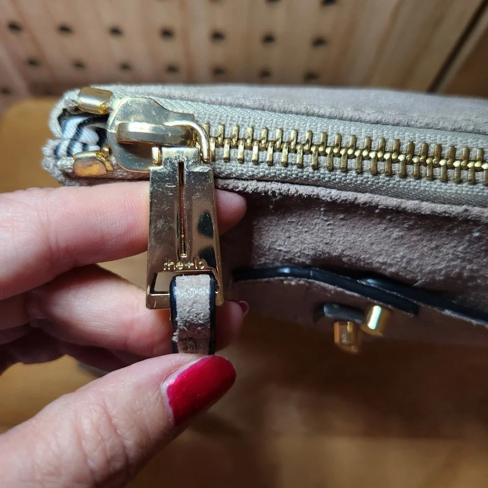 She+Lo Next‎ Chapter Clutch Gray Leather Pouch Purse
